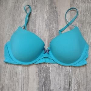 Gilly Hicks Bra